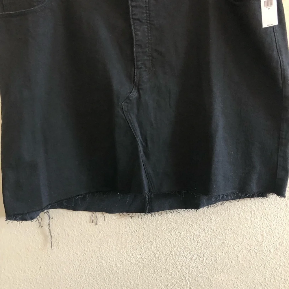 Old Navy High-Waisted Secret Smooth Pockets Button-Fly Frayed-Hem Jean Skirt 26